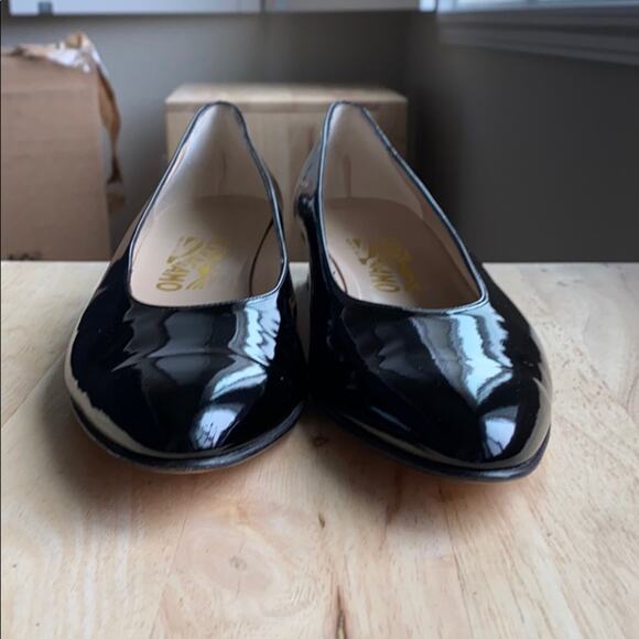 Vintage Salvatore Ferragamo black patent leather classic chic timeless size 10.5 - Picture 5 of 11